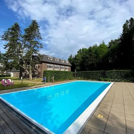 Adorable Two Bedroom C7 Next To Hotel. Casa vacanze Garderen