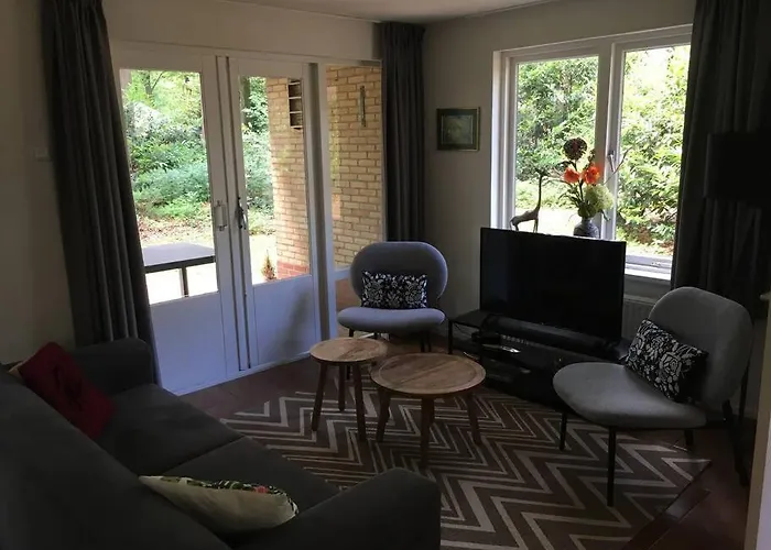 Adorable Two Bedroom C7 Next To Hotel. Semesterbostad Garderen